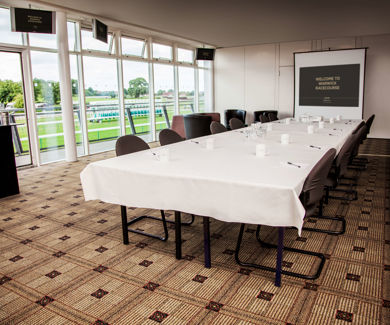 Warwick Racecourse C&E 75